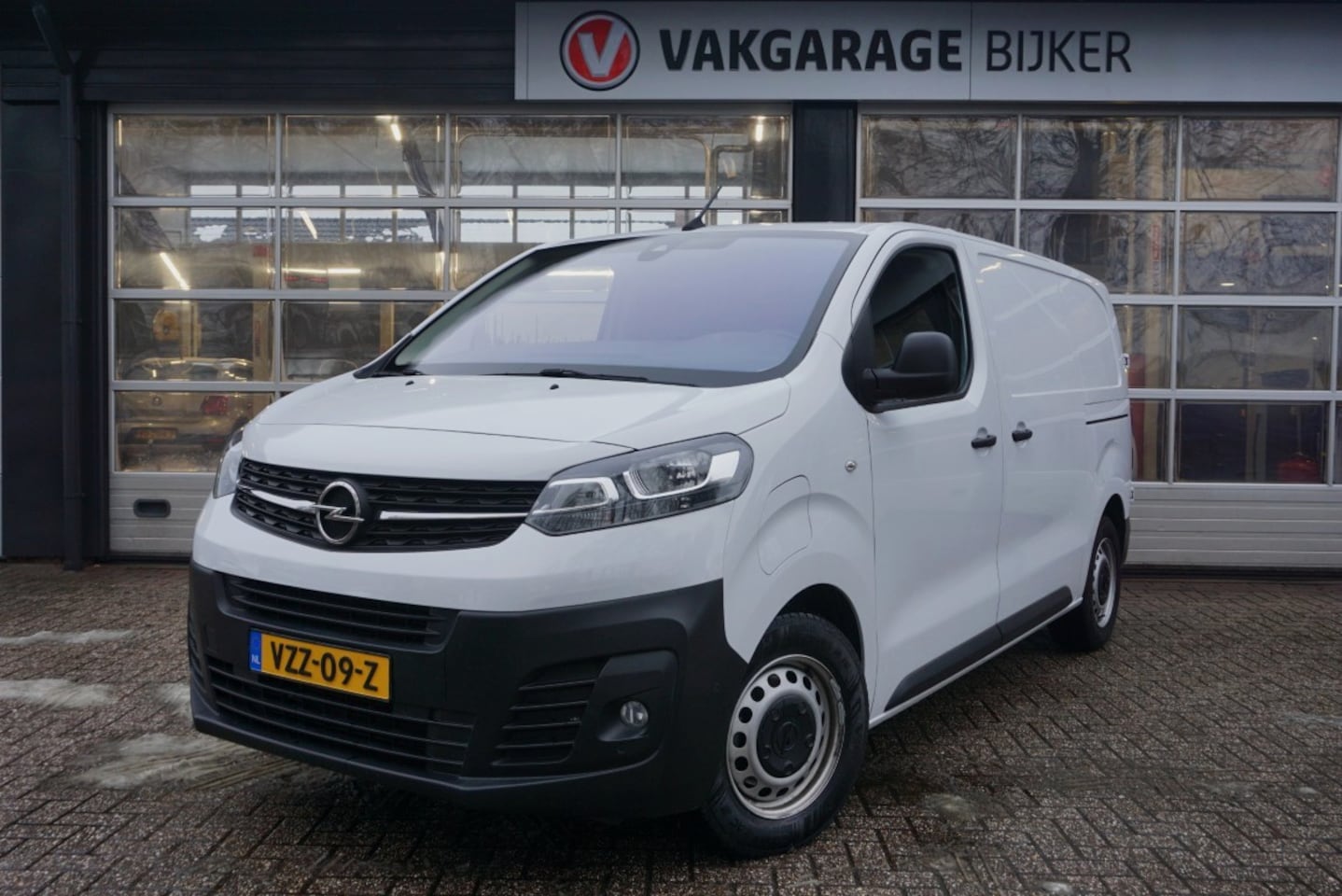 Opel Vivaro Electric - L2 50 kWh Camera/Navi/PDC! - AutoWereld.nl