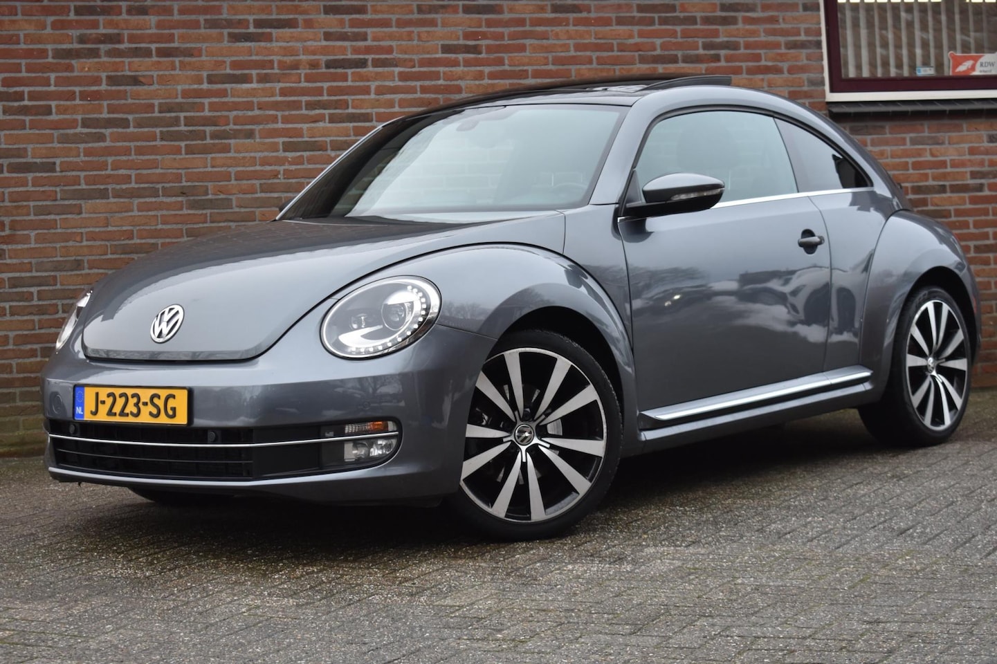 Volkswagen Beetle - 1.4 TSI Sport '14 Pano Xenon Clima Navi Cruise Inruil mogelijk - AutoWereld.nl