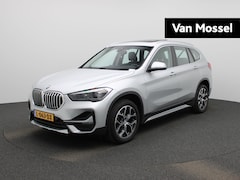 BMW X1 - sDrive18i High Executive | Panoramadak | Stoelverwarming | Led Verlichting | Head up Displ
