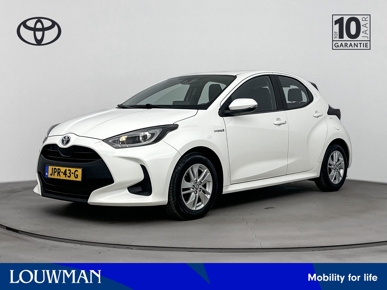 Toyota Yaris - 1.5 Hybrid Dynamic | Stoelverwarming | Carplay | Parkeercamera - AutoWereld.nl