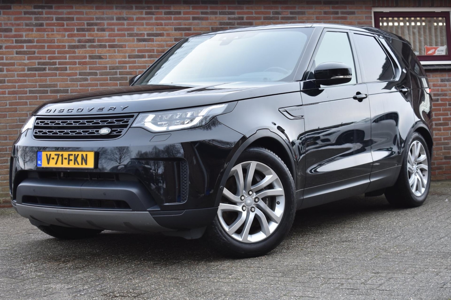 Land Rover Discovery - 3.0 Sd6 SE '19 MOTOR SCHADE!! Leder Pano Clima Navi Cruise - AutoWereld.nl