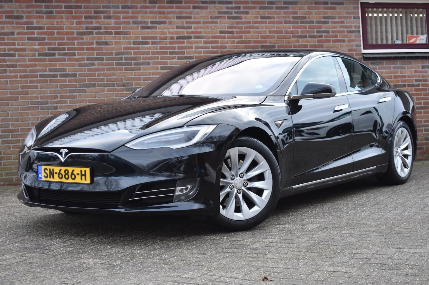 Tesla Model S - 75D Base '18 Pano Leder LED Clima Inruil mogelijk - AutoWereld.nl