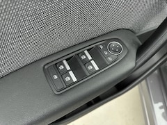 Renault Captur - 1.6 E-Tech Full Hybrid Techno 145PK | Automaat | Stoel- en Stuurverwarming | Achteruitrijc