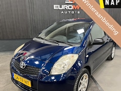 Toyota Yaris - 1.3 VVTi Terra NAP-Elektrische ramen & trekhaak