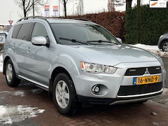 Mitsubishi Outlander - 2.4 Instyle | 7 persoons | schuifdak