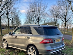 Mercedes-Benz ML-klasse - Gries kenteken