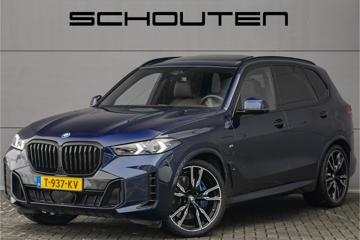 BMW X5 - xDrive50e Launch Ed M-Sport Pro Pano B&W ACC Luchtvering 22" 1e Eig - AutoWereld.nl