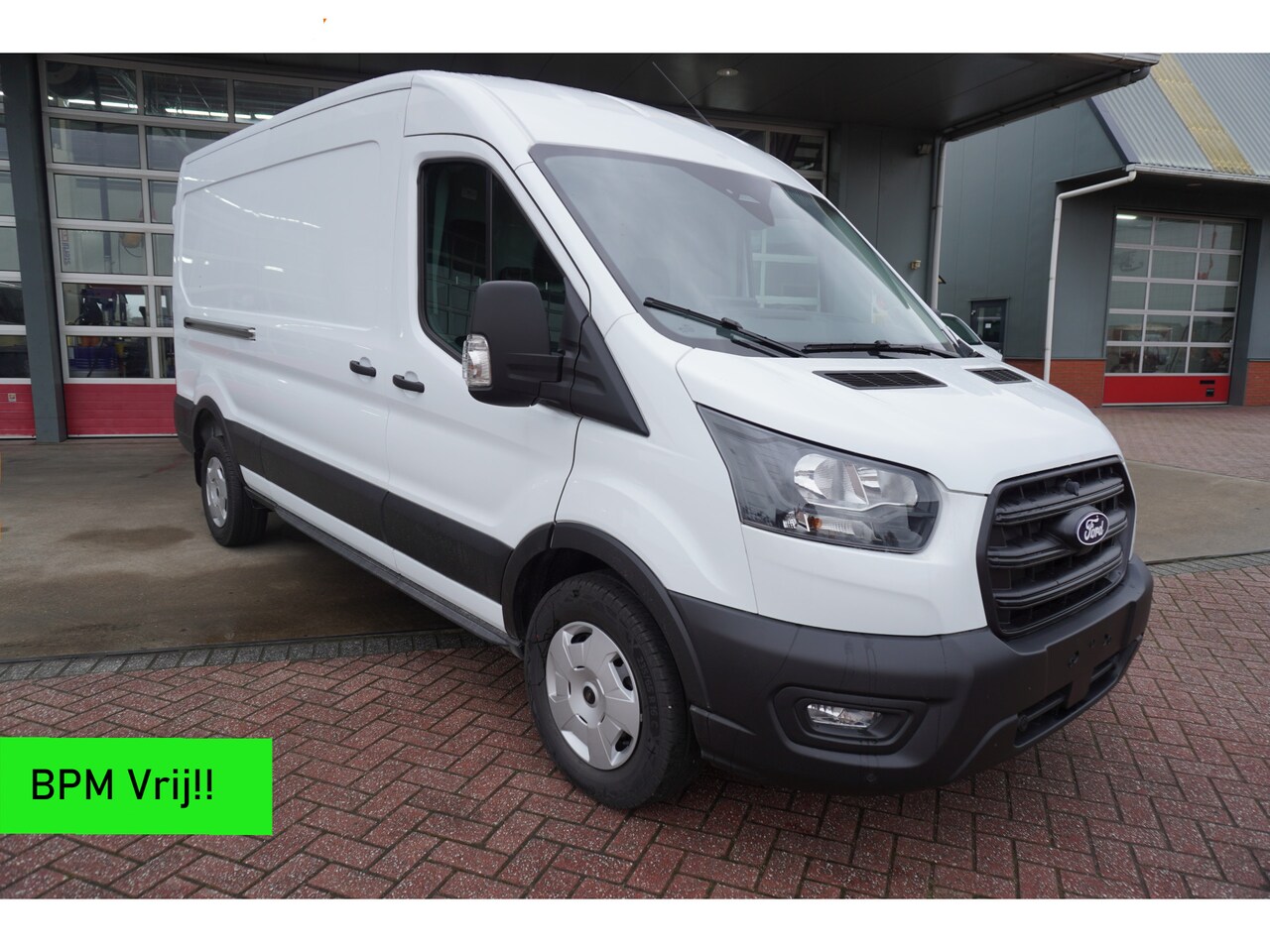 Ford Transit - 350 2.0 TDCI 130PK L3H2 Trend nr. V137 | Airco | Cruise | Trekhaak | Apple cp-Android auto - AutoWereld.nl