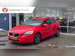 Volvo V40 - 1.5 T2 Nordic+ |NAP|BTW| Automaat | Stoelverwarming | Navi