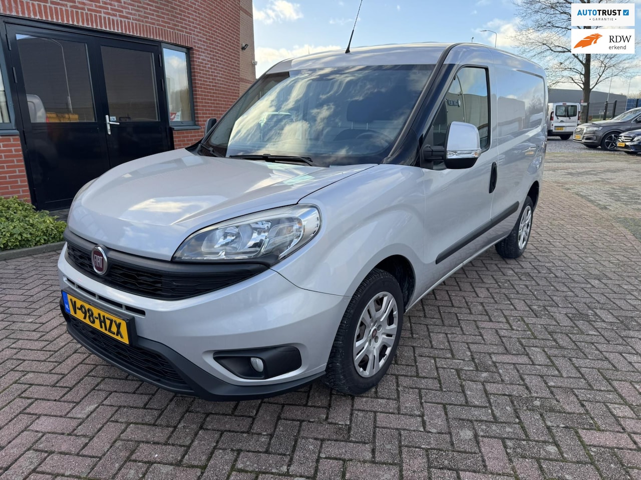 Fiat Doblò Cargo - 1.3 MJ L1H1 SX 1.3 MJ L1H1 SX, Ex Defensie, Marge 22000km - AutoWereld.nl