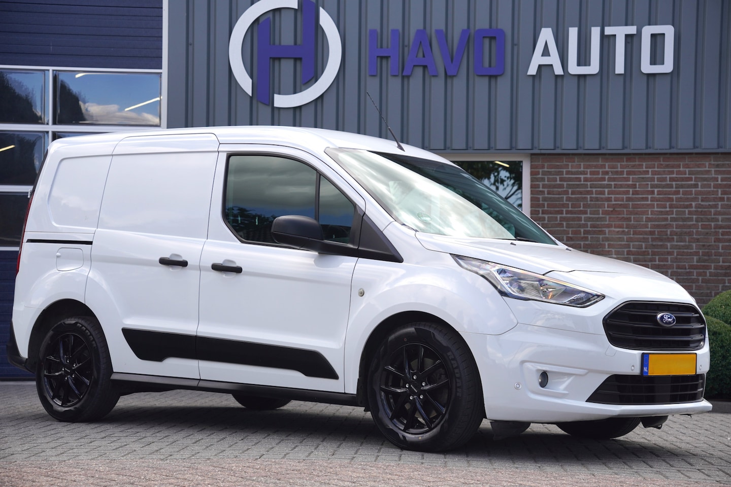 Ford Transit Connect - 1.0 Benine, AIRCO, BTW-VRIJ / MARGE - AutoWereld.nl