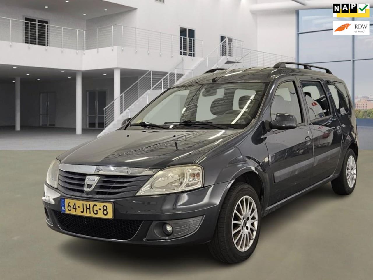 Dacia Logan MCV - 1.6-16V Lauréate 7p. 1.6-16V Lauréate 7p. - AutoWereld.nl