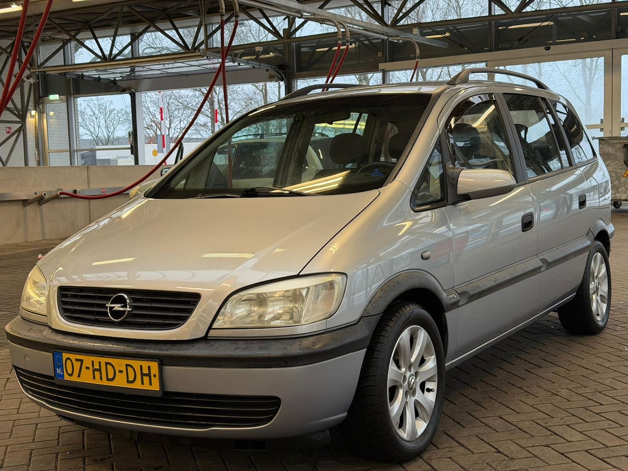 Opel Zafira - 2.2-16V Comfort/Automaat/Elekt Raam/LMV/NAP - AutoWereld.nl