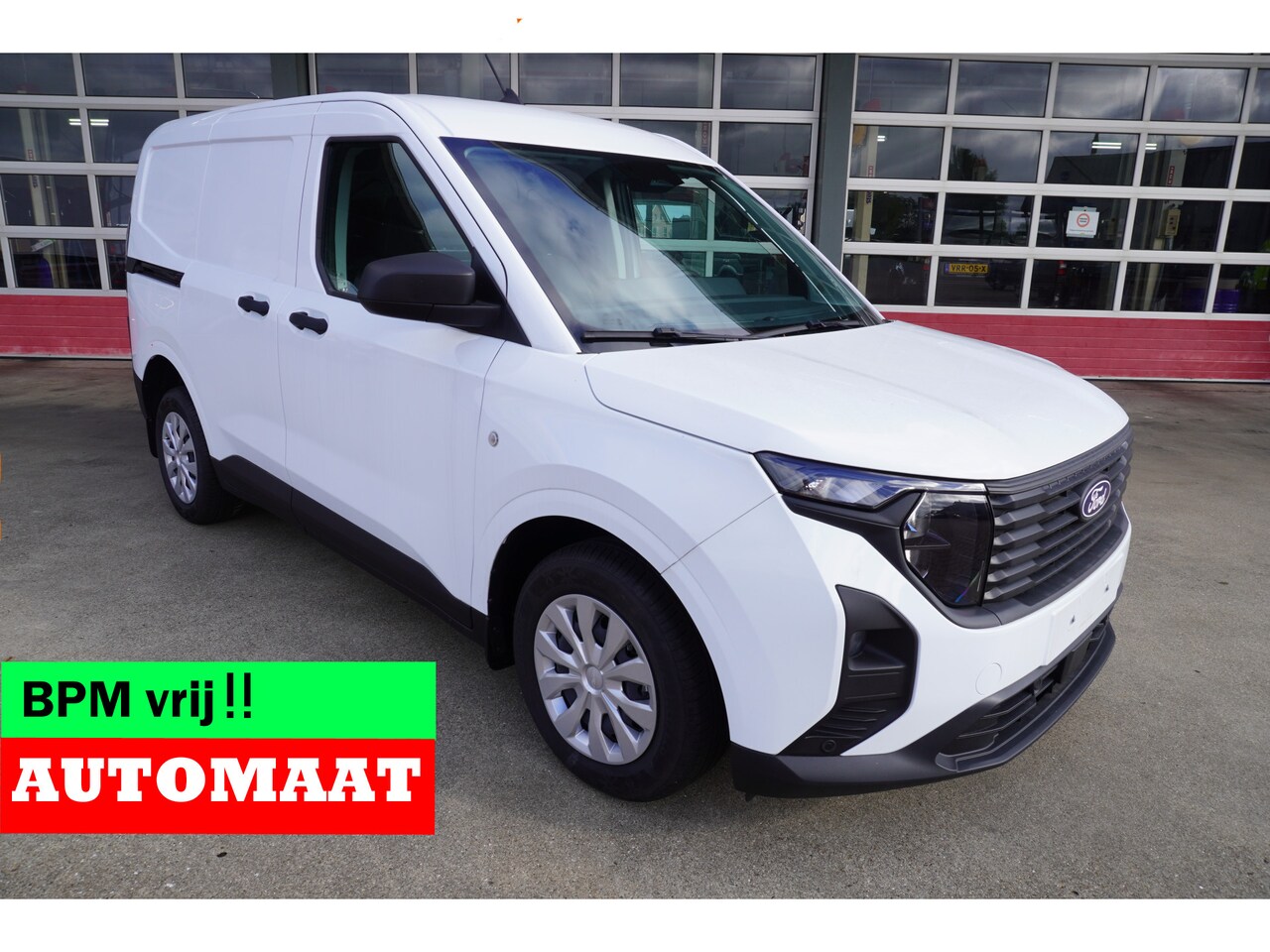 Ford Transit Courier - 1.0 EcoBoost 125PK Trend Benzine Automaat nr. V161 | Airco | Cruise | Trekhaak | Apple CP- - AutoWereld.nl