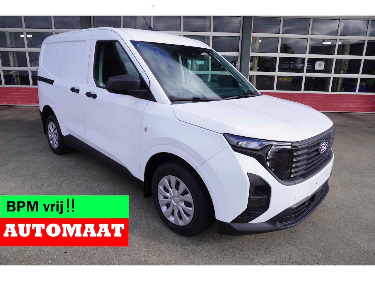 Ford Transit Courier - 1.0 EcoBoost 125PK Trend Benzine Automaat nr. V198 | Airco | Cruise | Trekhaak | Apple CP- - AutoWereld.nl