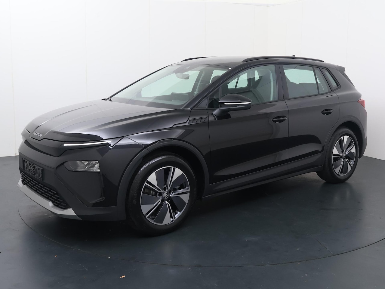 Skoda Elroq - 55 Selection 170 PK | Achteruitrijcamera | Wireless Carplay & Android auto | 19" lichtmeta - AutoWereld.nl