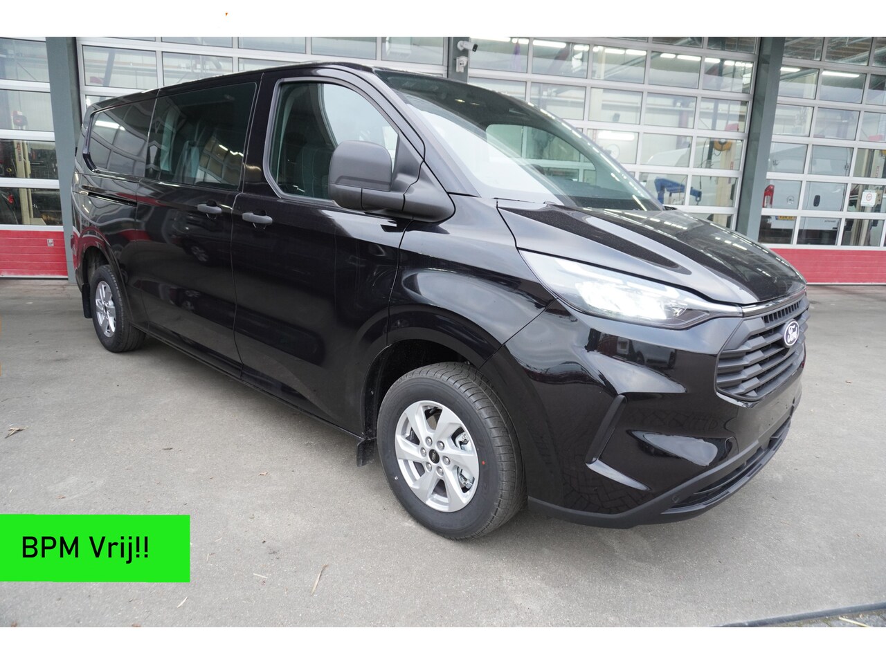 Ford Transit Custom - 320L 2.0 TDCI 150PK L2H1 Trend Dubbelcabine Schuifdeur L/R Nr. V136 | Airco | Cruise | Nav - AutoWereld.nl