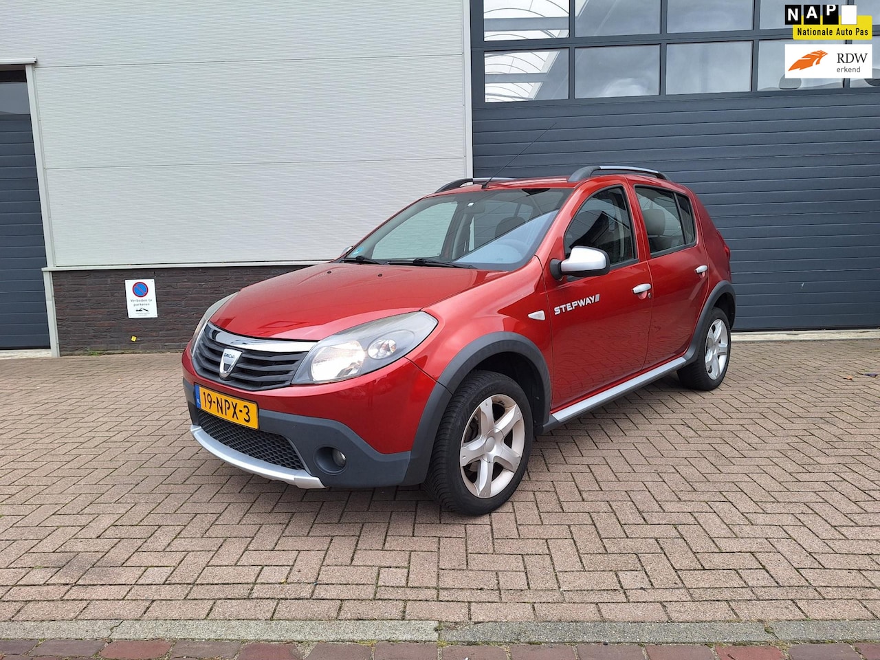 Dacia Sandero Stepway - |1.6 | Airco | Leuke kilometerstand | - AutoWereld.nl