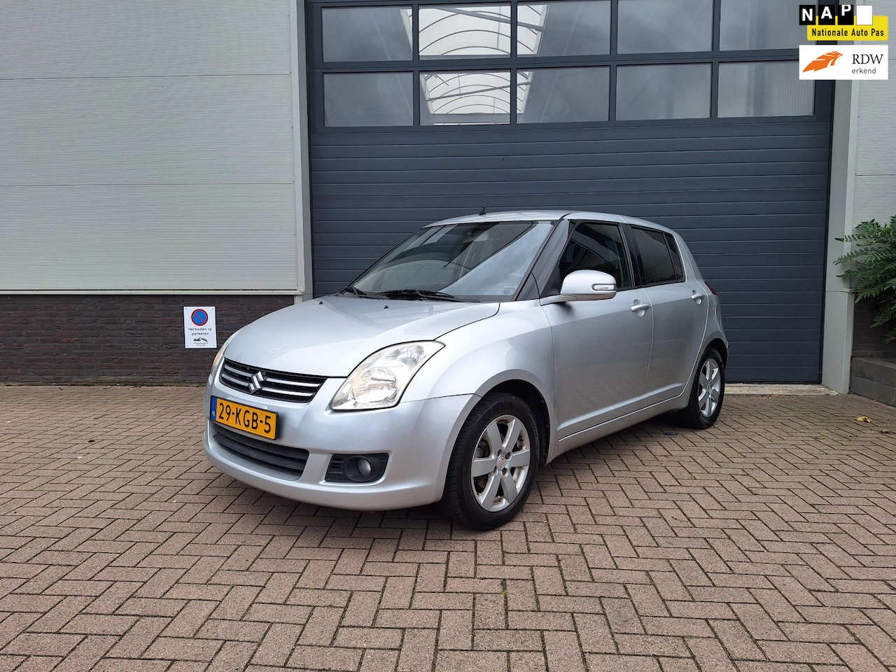Suzuki Swift - |1.3 Limited | Airco |Parkeer sensoren | - AutoWereld.nl
