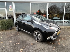 Toyota Aygo X - 1.0 VVT.i X-clusiv