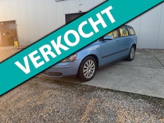 Volvo V50 - 2.4 Elite zo ingeruild gaat zo weer weg
