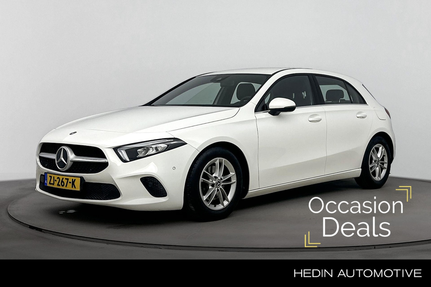 Mercedes-Benz A-klasse - A 180 Automaat Business Solution Style Line | Advantage Pakket | LED | Parktronic met came - AutoWereld.nl