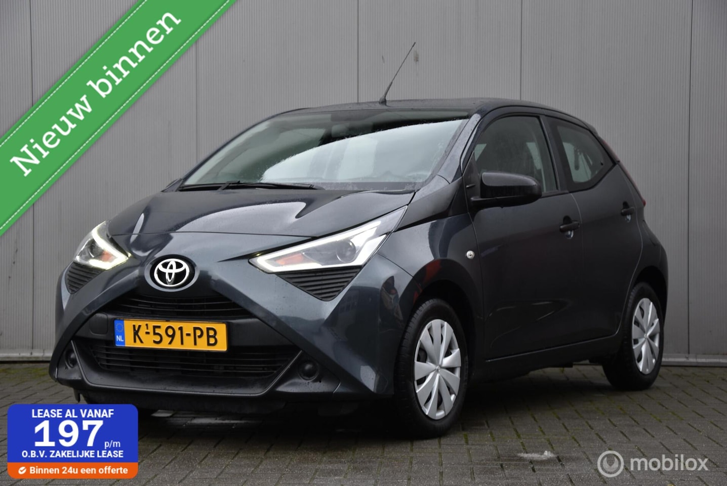 Toyota Aygo - 1.0 VVT-i x-play | Airco | Bluetooth | 5 deurs - AutoWereld.nl
