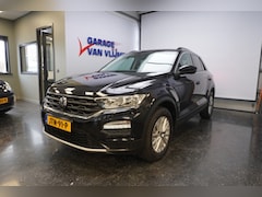 Volkswagen T-Roc - 1.0 TSI Style App connect Navigatie Climate controle PDC V+A