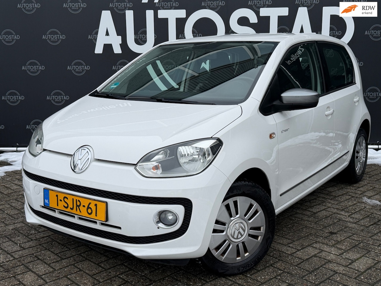 Volkswagen Up! - 1.0 high up! BlueMotion APK / NAP / Navi / Stoelverwarming - AutoWereld.nl
