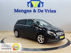 Mercedes-Benz B-klasse - 180 Airco ECC | Camera | Cruise Control | Xenon | Leder | Trekhaak | Stoel Verwarming | Is