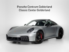 Porsche 911 - Carrera 4 GTS