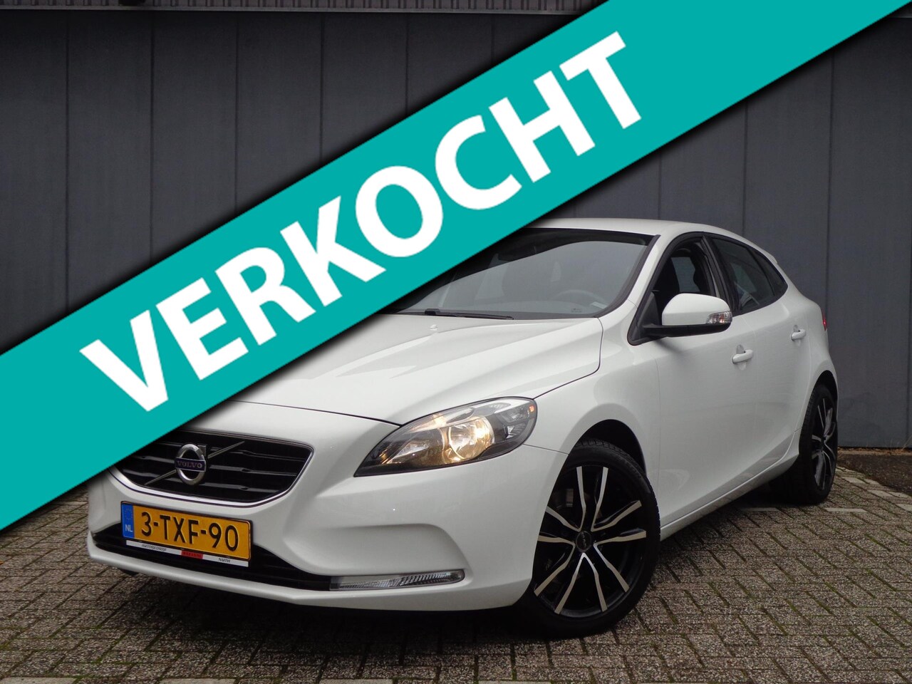 Volvo V40 - 1.6 T3 Momentum 1eig,Vol.Onderh. - AutoWereld.nl