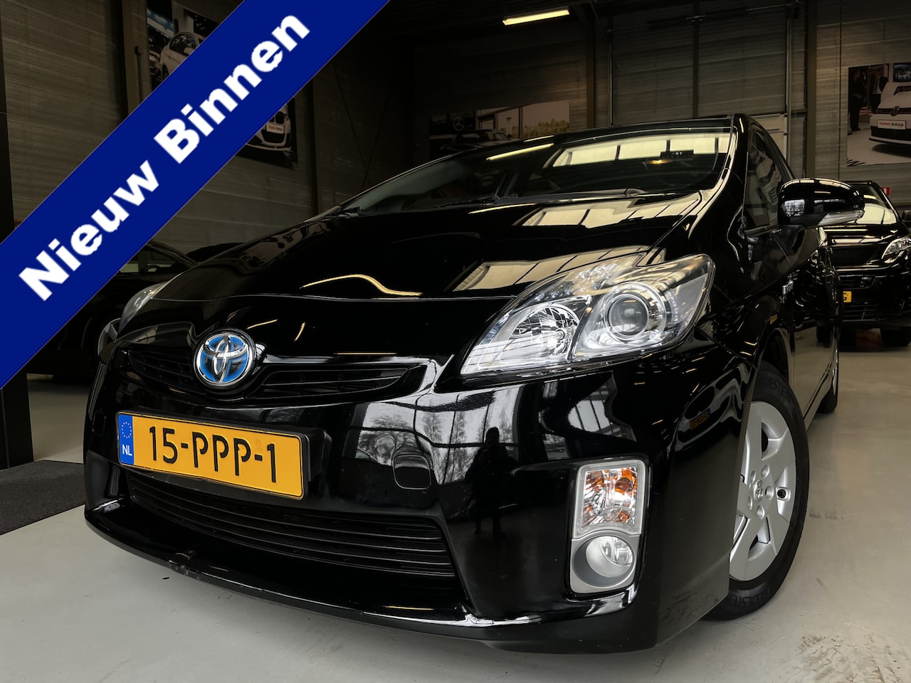 Toyota Prius - 1.8 Comfort Airco, Head up display, Navi, NL auto - AutoWereld.nl