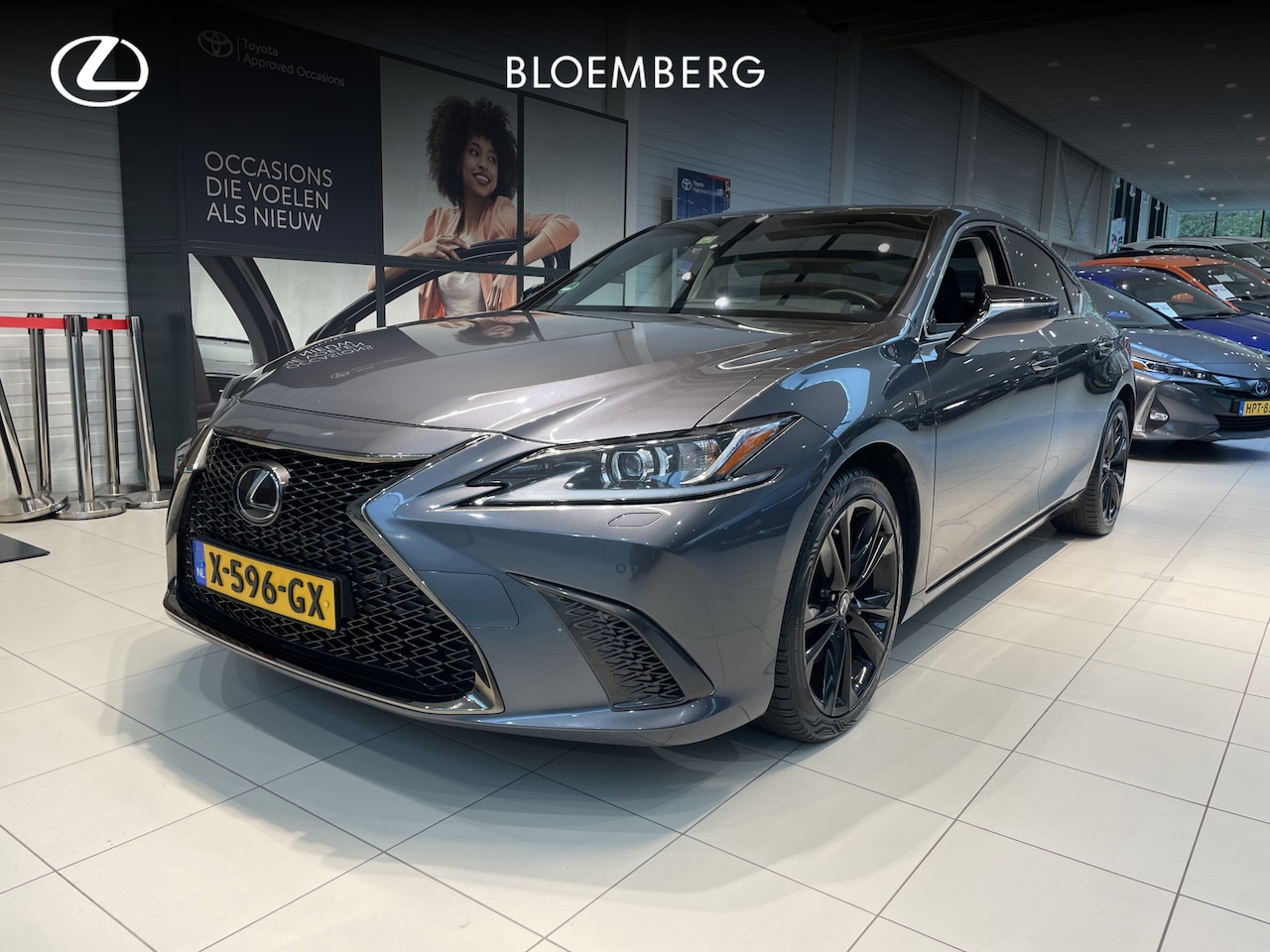 Lexus ES - 300h Business F Sport Design |Leder | Schuifdak | Stuur- en stoelverwarming | fabrieksnavi - AutoWereld.nl