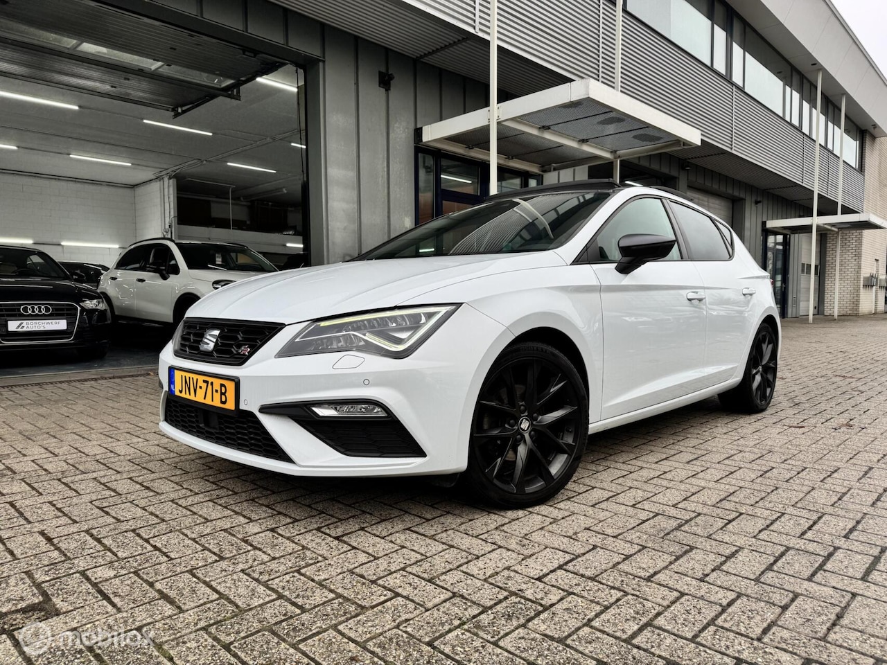 SEAT Leon - 1.5 TSI FR uitvoering | Pano | Xenon | Beats-audio - AutoWereld.nl