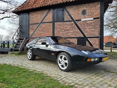Porsche 928 - handgeschakeld, met werk