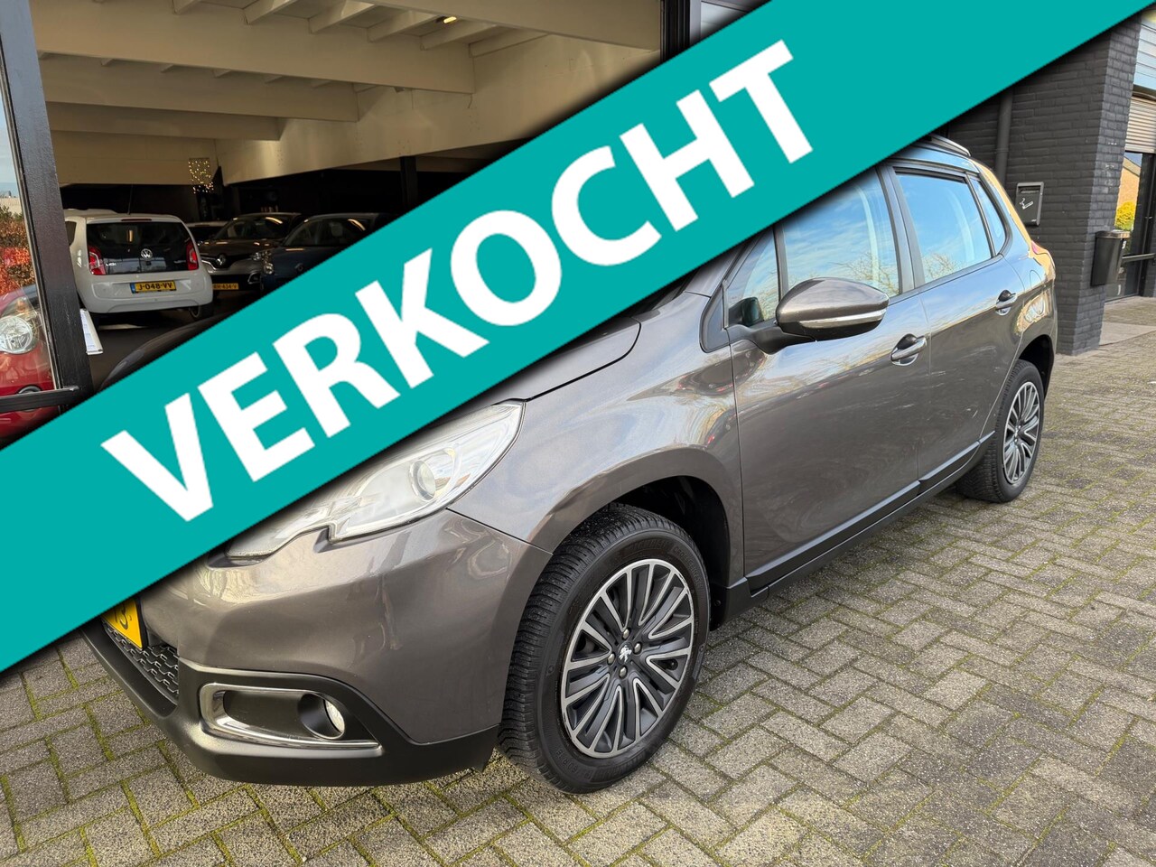 Peugeot 2008 - 1.2 VTi Active / automaat - AutoWereld.nl