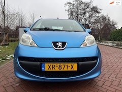 Peugeot 107 - 1.0-12V XR