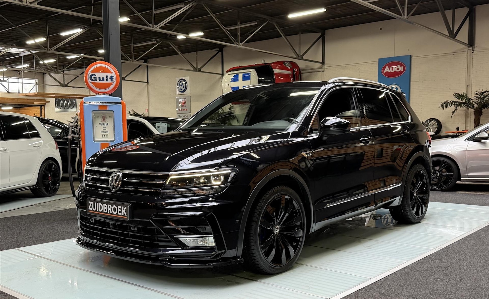 Volkswagen Tiguan - 2.0 TSI DSG R-Line 4Motion Vol optie! Cruise! Clima! Navi! - AutoWereld.nl