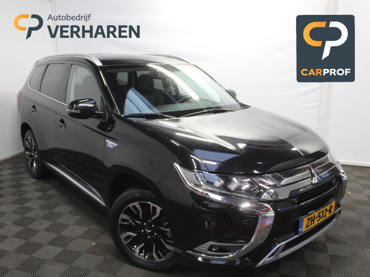 Mitsubishi Outlander - 2.4 PHEV Intense+ CAMERA | CARPLAY | CLIMATE | AFNTRHAAK | SCHUIFDAK | DAB | LMV18 | CRUIS - AutoWereld.nl