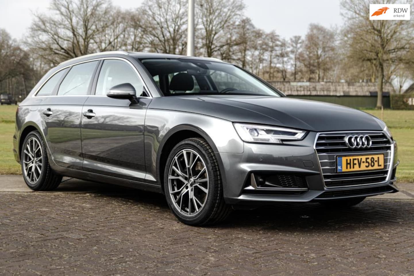 Audi A4 Avant - 35 TFSI Sport S-tronic Navigatie Panoramadak - AutoWereld.nl