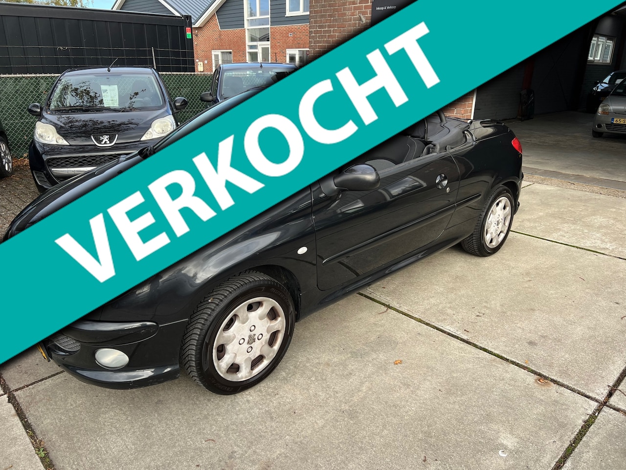 Peugeot 206 CC - 1.6-16V - NEW APK - ELECT.RAMEN - CARPLAY - CABRIO - CENTRL.DEUREN - STUURBEKR - HARDTOP - - AutoWereld.nl