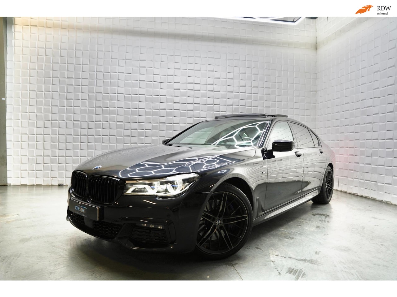 BMW 7-serie - 750Li High Executive PANO SKYLOUNGE 360 H&K - AutoWereld.nl
