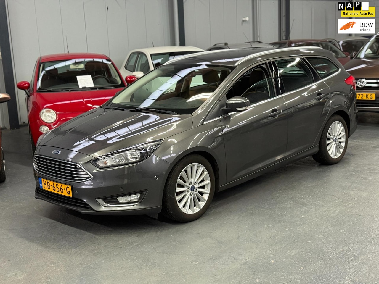 Ford Focus Wagon - 1.0 Titanium Edition APK NAP PDC - AutoWereld.nl