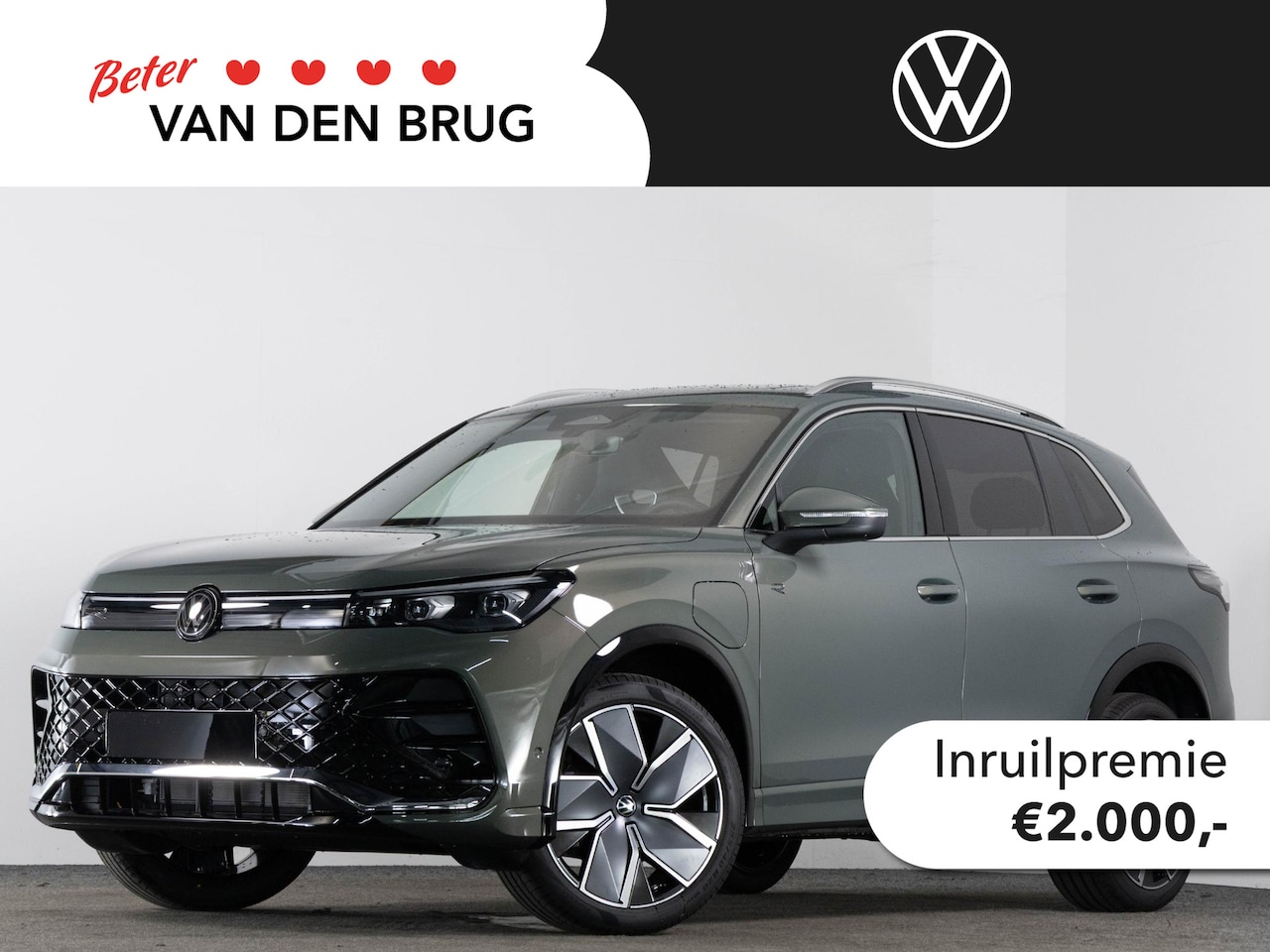 Volkswagen Tiguan - R-Line-Edition 1.5 eHybrid 204 pk | Trekhaak | Panoramadak | Stuur & Stoelverwarming | - AutoWereld.nl