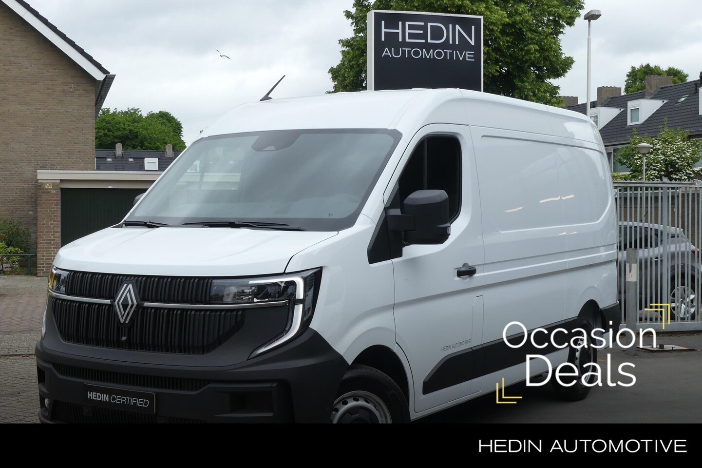 Renault Master E-Tech - T35 L2H2 Advance long range 87 kWh | trekhaak | reservewiel | additionele parkeerhulp - AutoWereld.nl