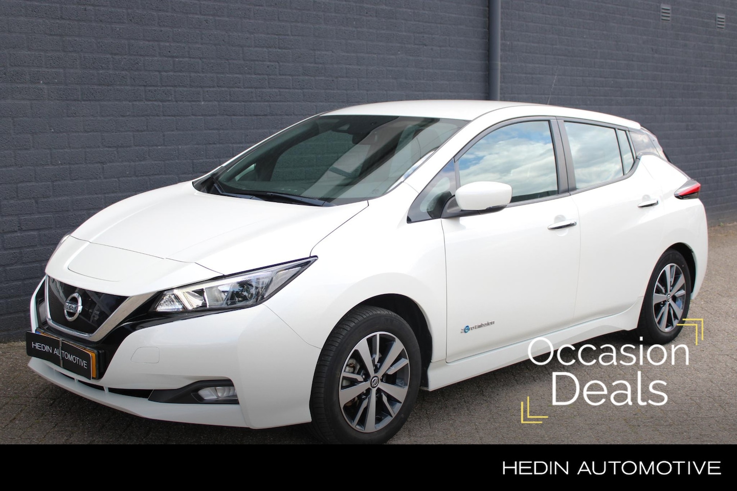 Nissan LEAF - Acenta 40 kWh NL-Auto | Navigatie | Camera | Climate Controle | Cruise Control | Radio-DAB - AutoWereld.nl