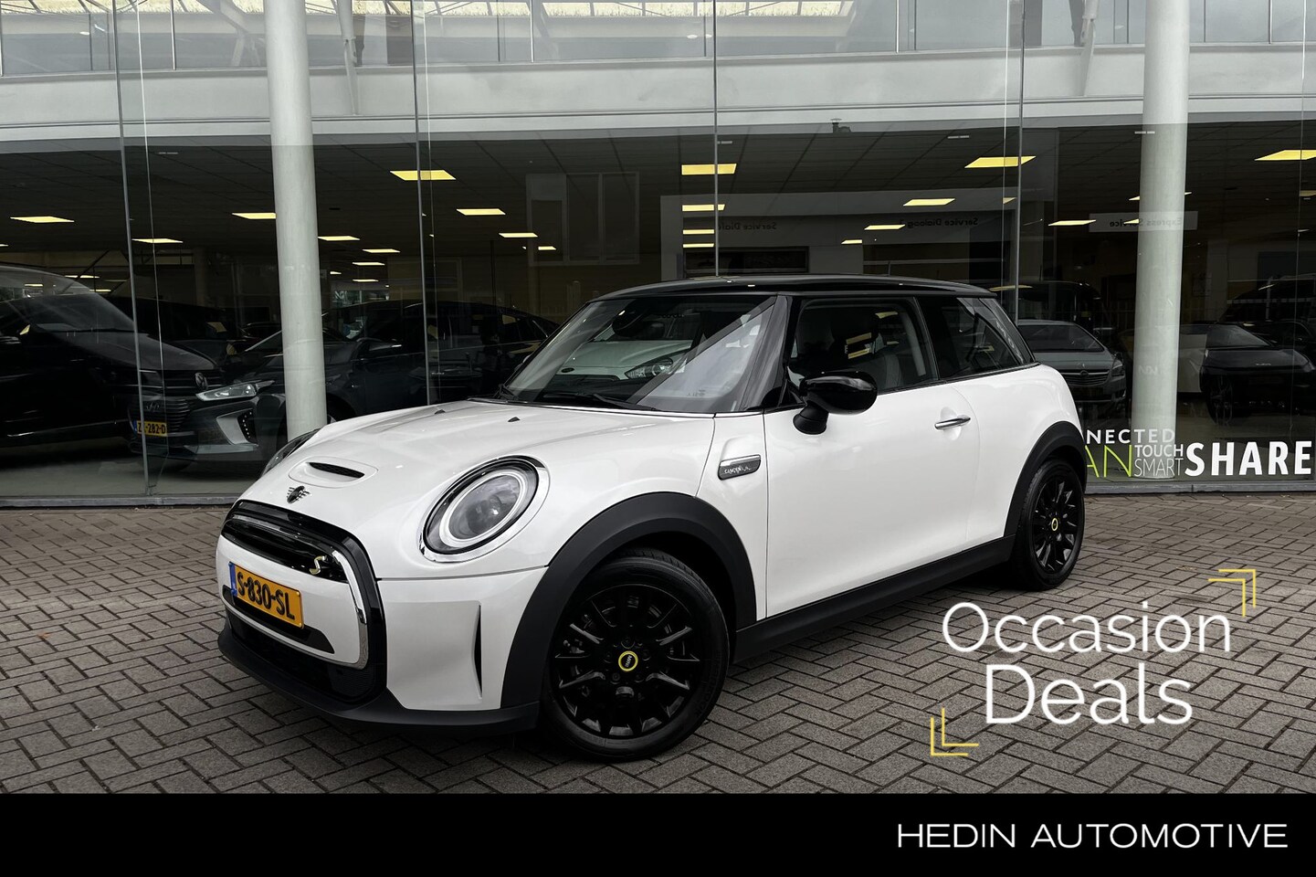 MINI Mini-Electric - Classic 33 kWh Camden | Navigatie | Climate Control | Cruise Control | Stoelverwarming | P - AutoWereld.nl