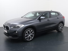 BMW X2 - sDrive18i | Automaat | Multifunctioneel stuurwiel | Parkeersensoren |