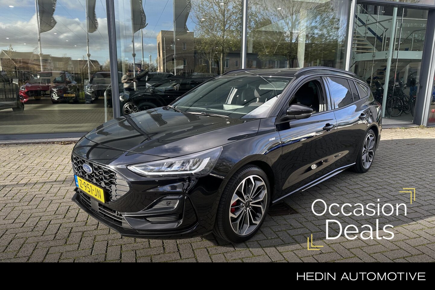 Ford Focus Wagon - 1.0 EcoBoost Hybrid 155pk Automaat ST-Line X | Driver Assistance | Winter Pack | 18"inch | - AutoWereld.nl